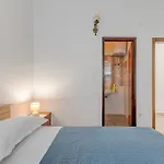 公寓 Seafront With Terrace 4 Bedrooms And Mooring 罗戈兹尼察