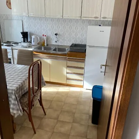 Seafront Apt With Terrace 4 Bedrooms And Mooring Apartment *