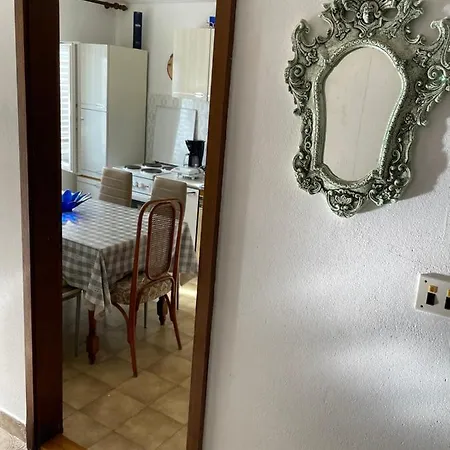 Seafront Apt With Terrace 4 Bedrooms And Mooring *