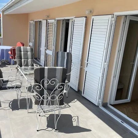 Seafront With Terrace 4 Bedrooms And Mooring * רוגוזניצה