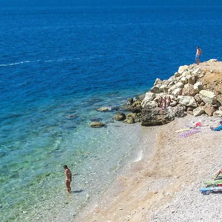 Apartman Seafront With Terrace 4 Bedrooms And Mooring