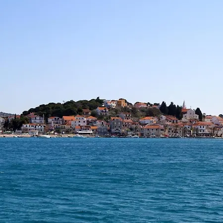 Seafront Apt With Terrace 4 Bedrooms And Mooring * Rogoznica (Sibenik-Knin)