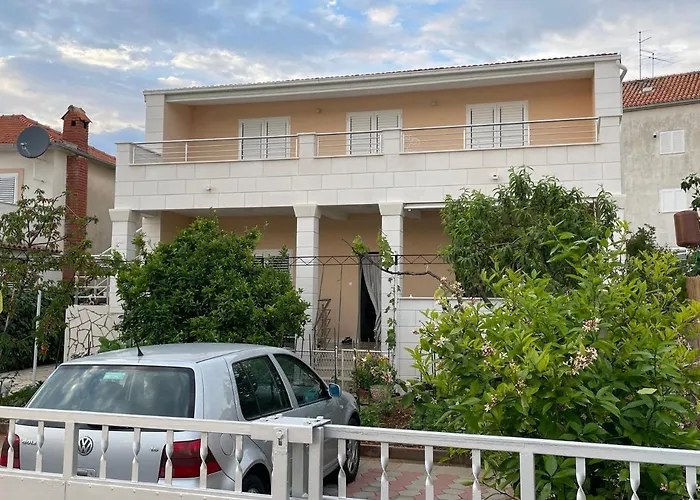 Appartement Seafront With Terrace 4 Bedrooms And Mooring Rogoznica (Sibenik-Knin)