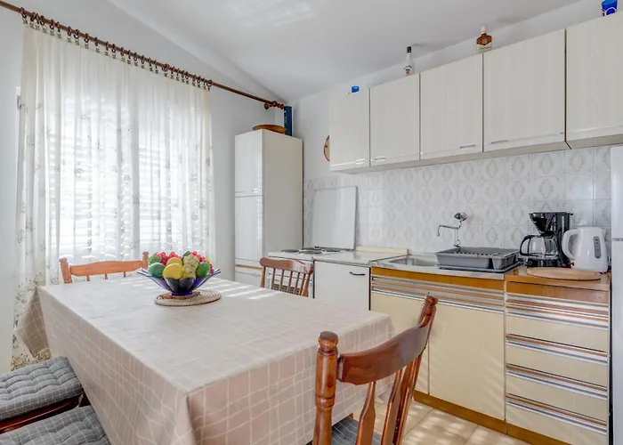 Seafront With Terrace 4 Bedrooms And Mooring Appartement