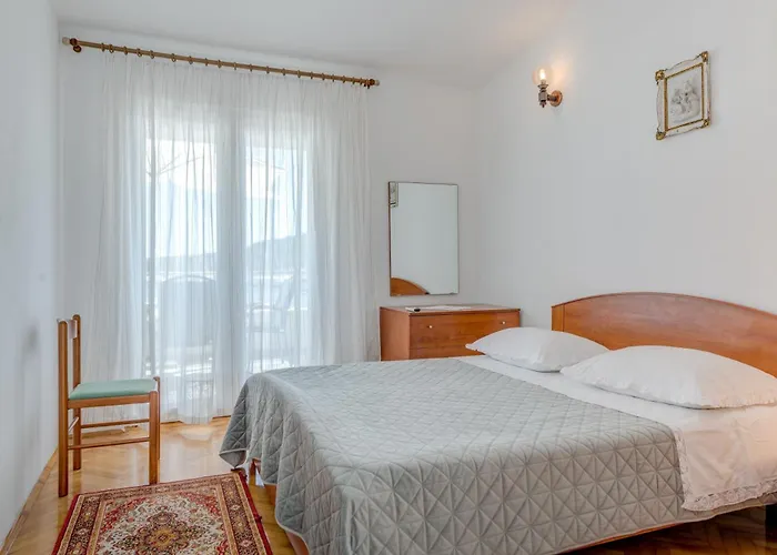 Seafront With Terrace 4 Bedrooms And Mooring Apartament Rogoznica (Sibenik-Knin)